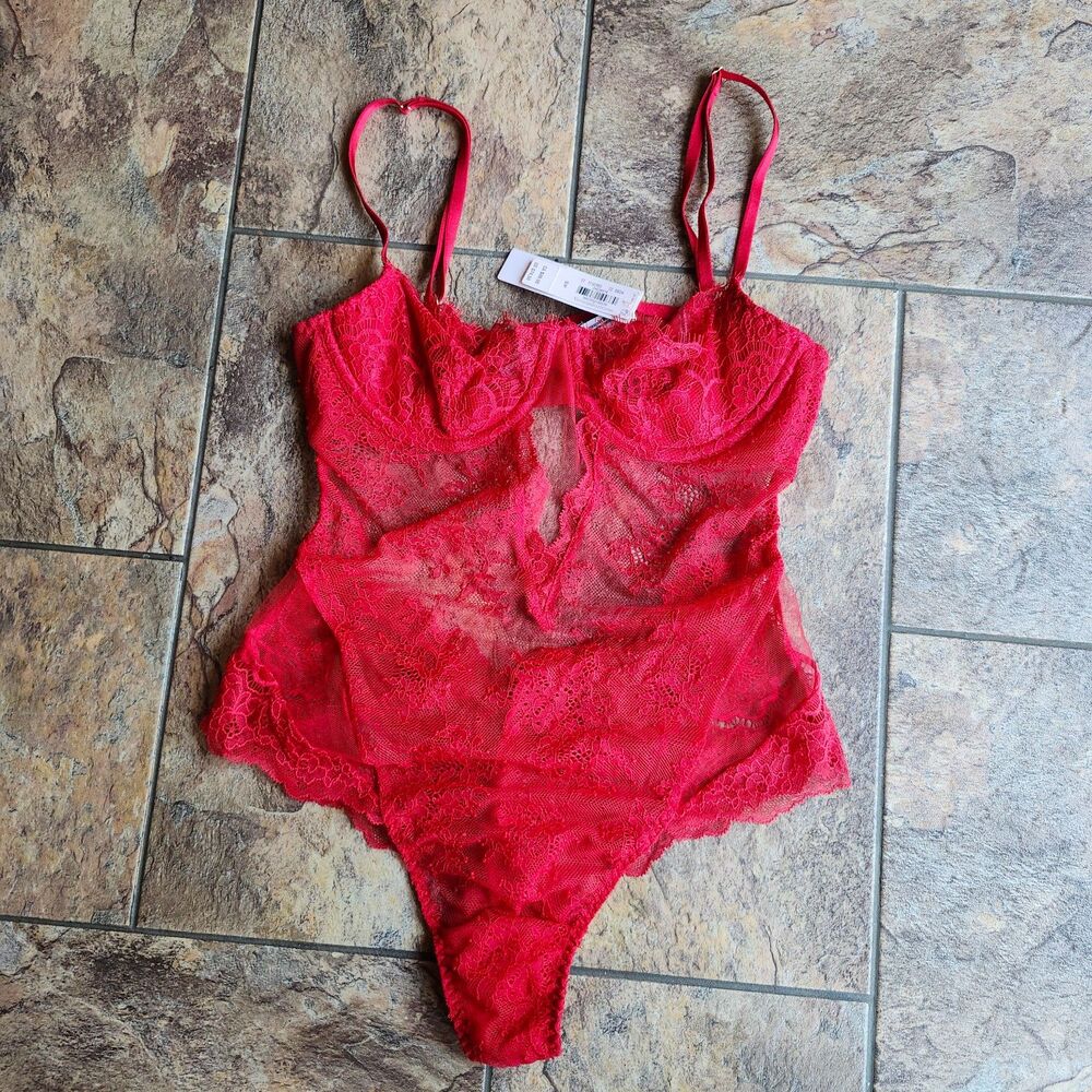 (S) BNWT VS Lingerie Bodysuit
